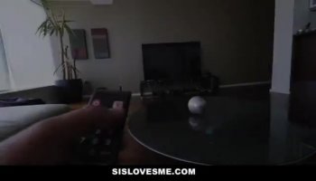 Gorgeous bitch gets fully gratified by a jock